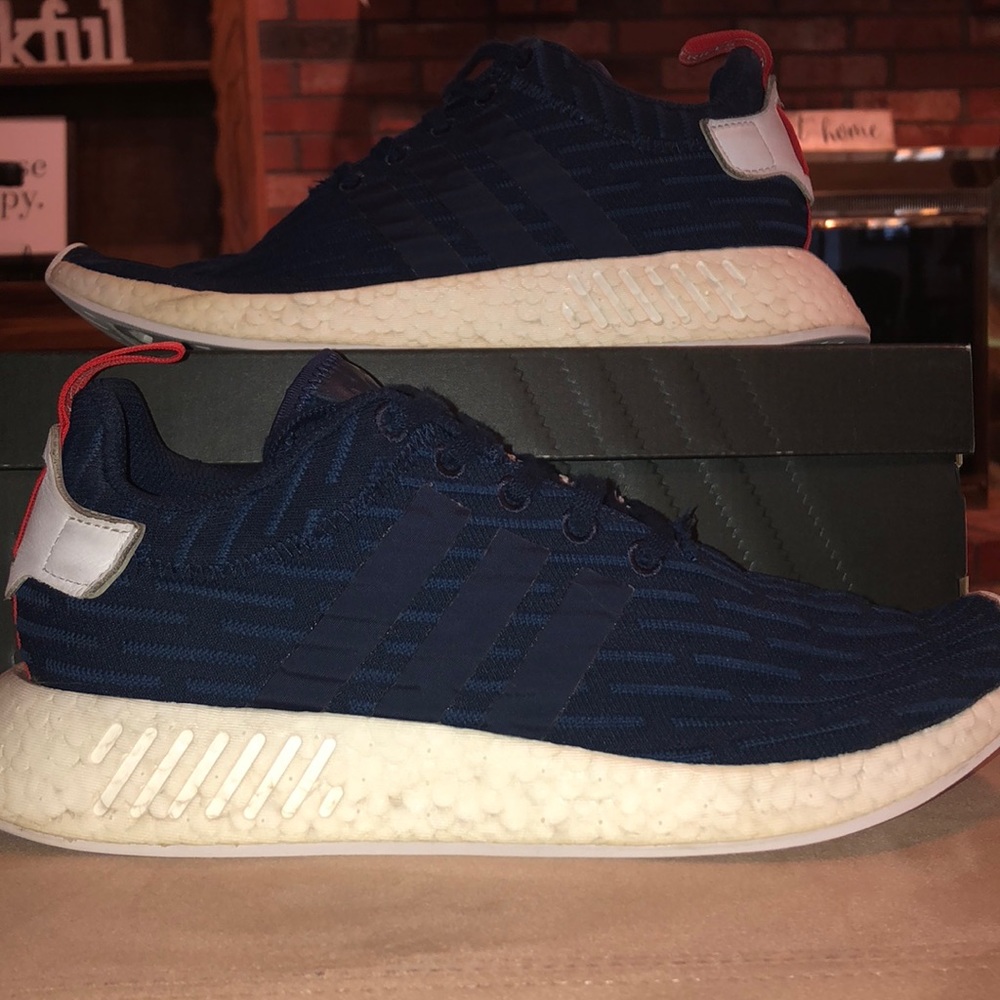 Adidas nmd r2 size 9.5